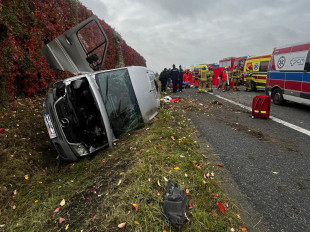 Wypadek osobowego busa na S7. 11 osób w szpitalach