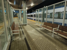 Poczekalnie peronowe na stacji Radom Główny