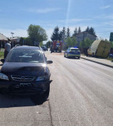Zderzenie Volkswagena i Opla w Kamieniu. Zawinił kierowca, pasażer w szpitalu