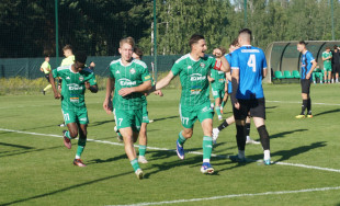 Zawodnicy rezerw Radomiaka maja powody do radości. Awansowali do 5. ligi