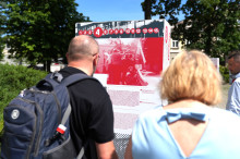 Na placu Corazziego w Radomiu uroczyście otwarto wystawę plenerową „Polski protest 1976”,