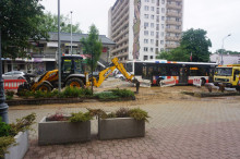 Awaria wodno - kanalizacyjna w centrum Radomia. Pracują służby