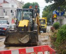 Awaria wodno - kanalizacyjna w centrum Radomia. Pracują służby