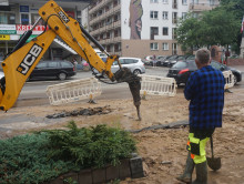 Awaria wodno - kanalizacyjna w centrum Radomia. Pracują służby