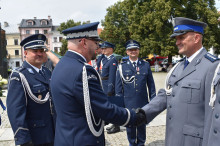 Święto Policji w Radomiu. Były kwiaty, odznaczenia i awanse