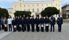 Święto Policji w Radomiu. Były kwiaty, odznaczenia i awanse