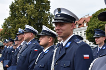 Święto Policji w Radomiu. Były kwiaty, odznaczenia i awanse