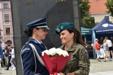 Święto Policji w Radomiu. Były kwiaty, odznaczenia i awanse