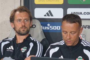 Tomasz Kaczmarek, z lewej strony, trener Radomiaka Radom