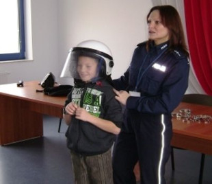 Dzieciaki na komendzie