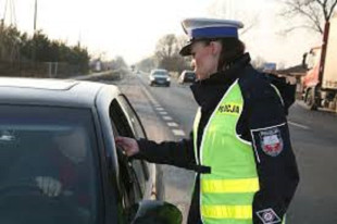 Kompletnie pijany kierowca chciał uciec policjantom - stanie przed sądem