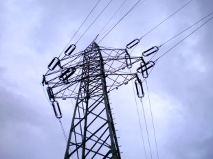 Protesty mieszkańców przyniosły efekt! Kontrakt na budowę linii Kozienice-Ołtarzew rozwiązany