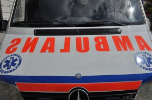Dachowanie na krajowej siódemce. Jedna osoba w szpitalu