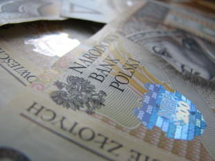 Ponad 5 mln zł na zakup ambulansu i przebudowę dróg