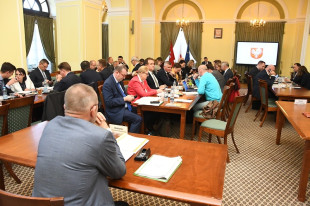 Jan Rejczak i Anna Wolszczak zastąpili w sejmiku woj. mazowieckiego Radosława Fogla oraz Agnieszkę G