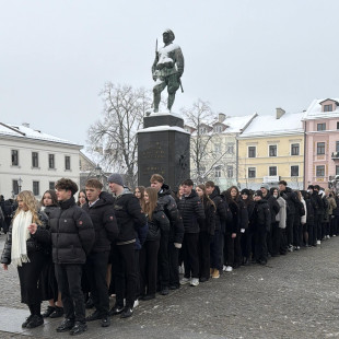 Polonez na 200 par na radomskim rynku [FOTO]