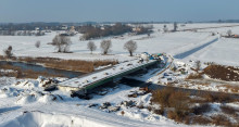 Budowa mostu nad Radomką