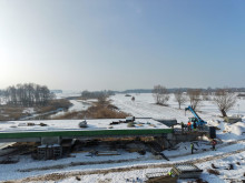 Budowa mostu nad Radomką