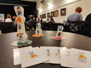 Kuferek z Planszówkami. Ciekawe popołudnie dla amatorów analogowych rozgrywek