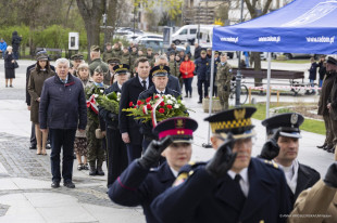 16. rocznica katastrofy pod Smoleńskiem. Uroczystości w Radomiu [FOTO]
