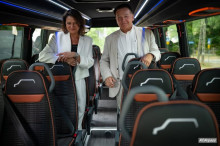 Nowy autobus szkolny w Garbatce - Letnisko