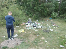 Udana akcja PZW Radom. Sprzątali nadbrzeża Zalewu Domaniów