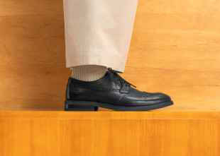 Półbuty męskie – jakie wybrać do biura?