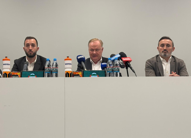 Od lewej: Antonio Ribeiro, Sławomir Stempniewski, Kiko Ramirez