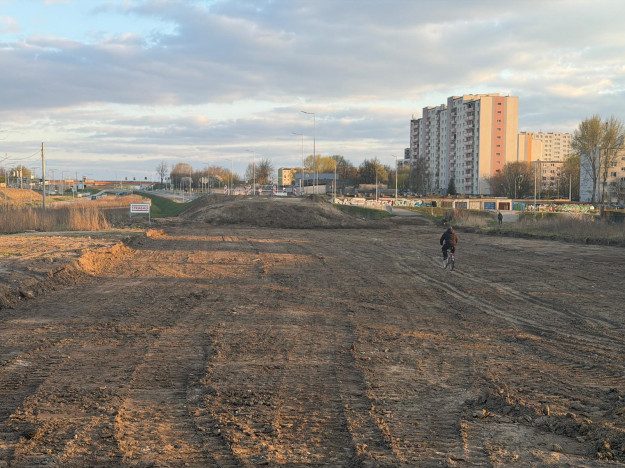 Trzeci odcinek trasy N-S w budowie. Widok z ul. Gołębiowskiej w stronę ul. Struga  