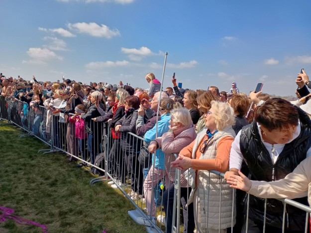 AirSKY 2026 i kilka tysięcy widzów na lotnisku Aeroklubu Radomskiego 