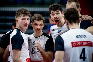 Klęska Czarnych w Tomaszowie Mazowieckim. Różnica klasy