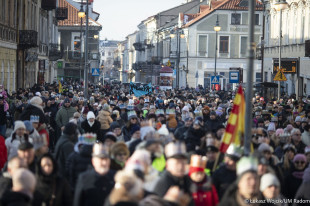 Orszak Trzech Króli przeszedł ulicami Radomia. Tłumy na rynku i deptaku [FOTO]